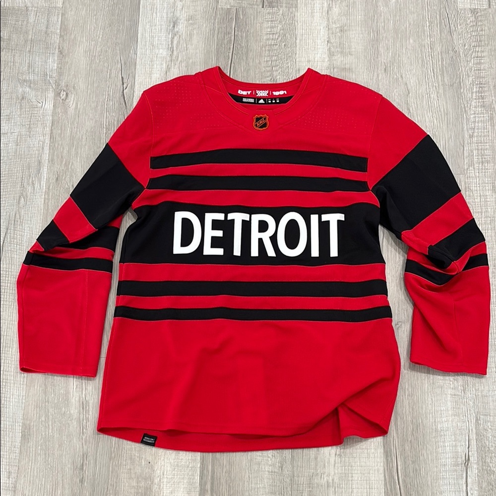 Adidas Detroit Red Wings Mens Red 2022 Reverse Retro Hockey Jersey
